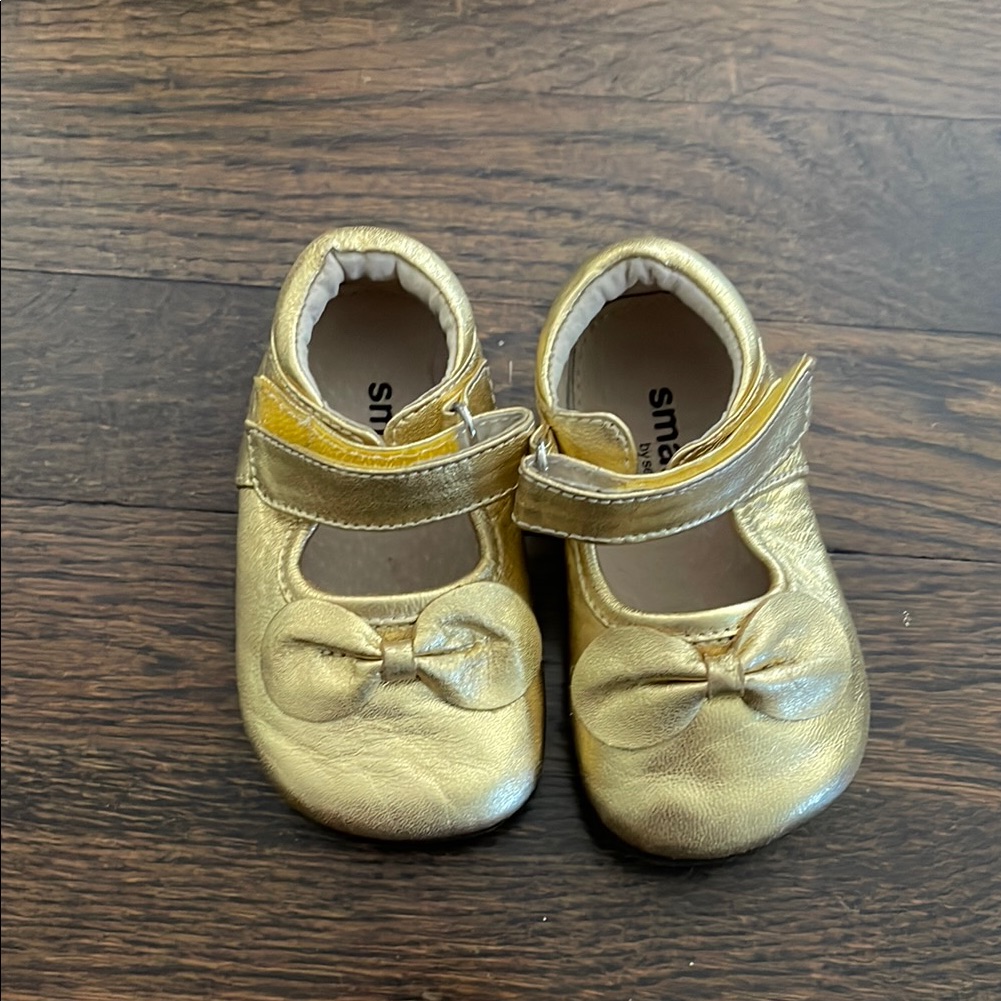 Gold Dress Shoes With Bow And Strap